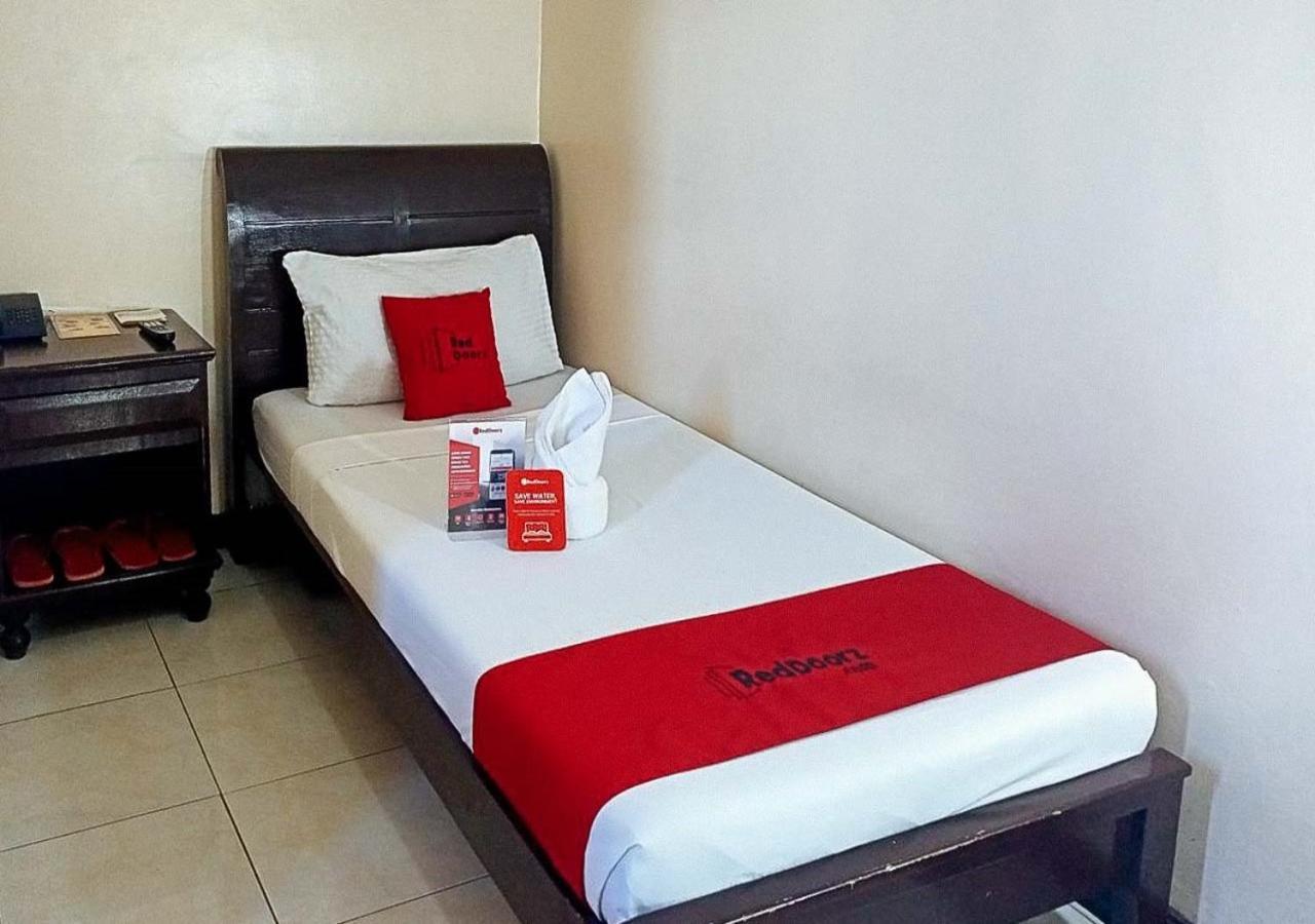 Reddoorz Near Ormoc Port Terminal Hotel Exterior photo